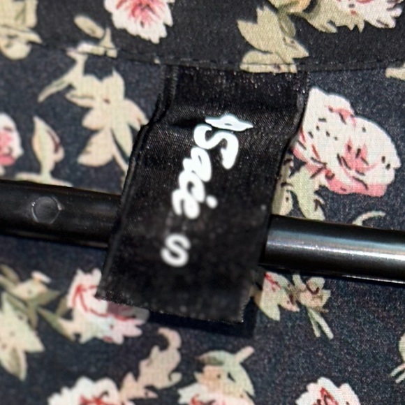Saće Black Floral Sheer Hi-Low Blouse Size Small - Picture 2 of 6